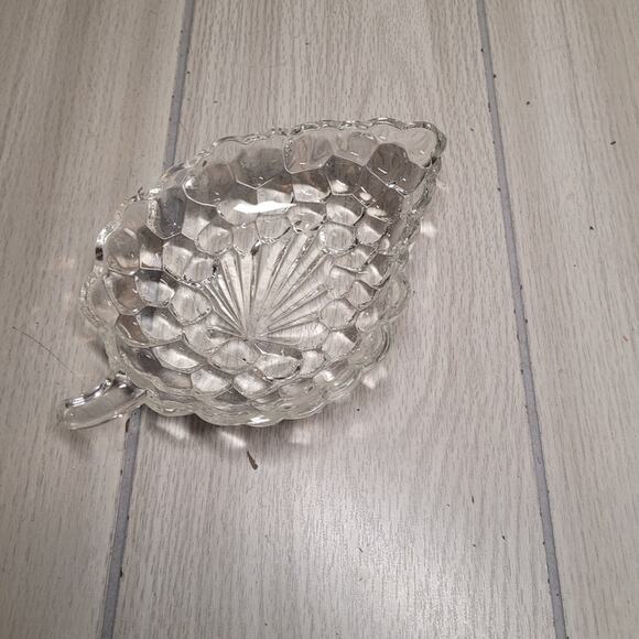 Vintage Grape Cluster Clear Glass Candy Nut Bowls Dishe Catch All Jewelry Keys - Picture 3 of 10